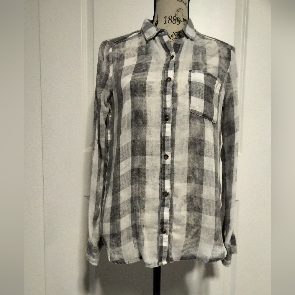 Hollister Button Down Long Sleeve Shirt- XS
